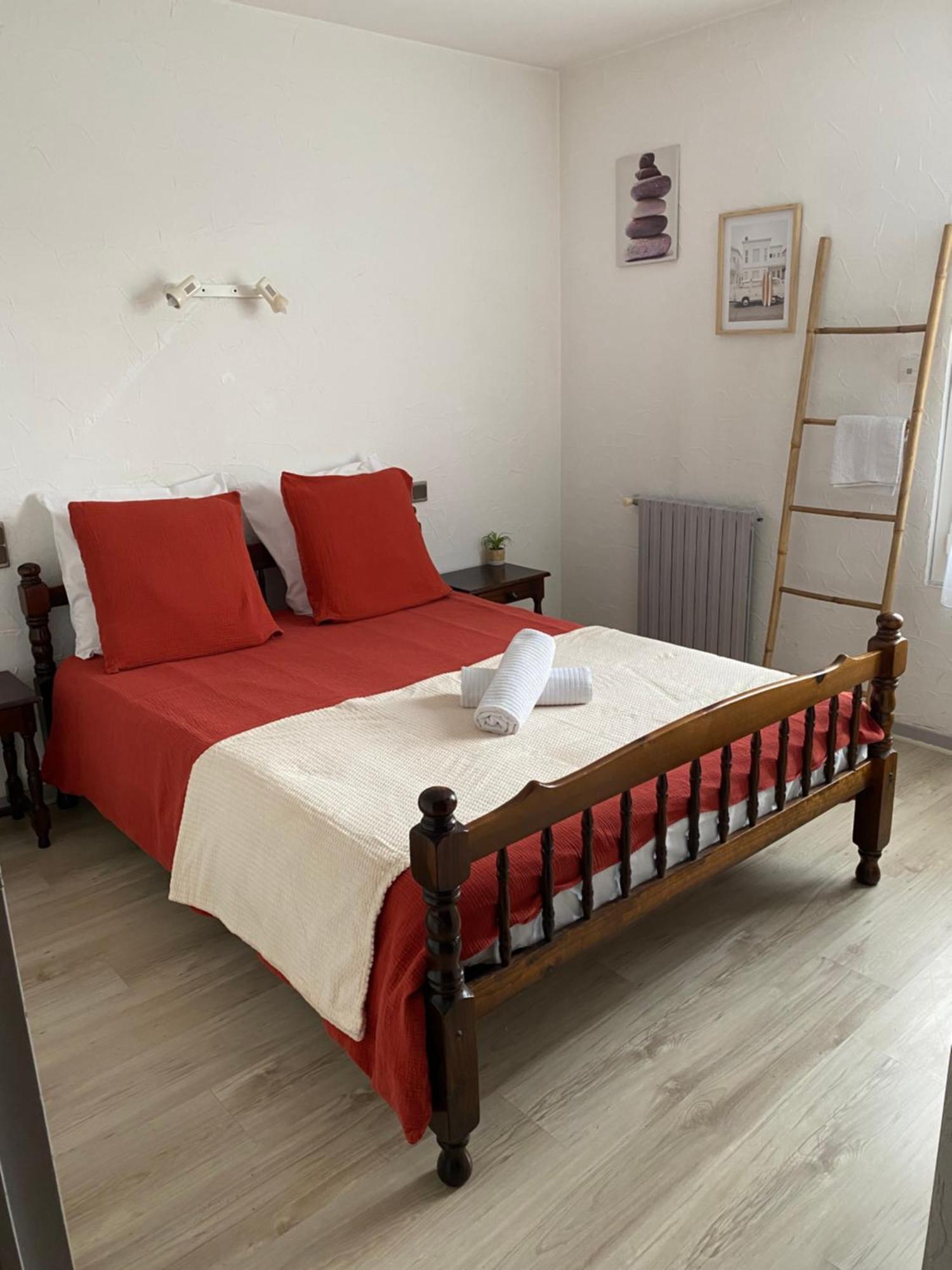 L' Auberge Campagnarde, Lourdes Poueyferré Zewnętrze zdjęcie
